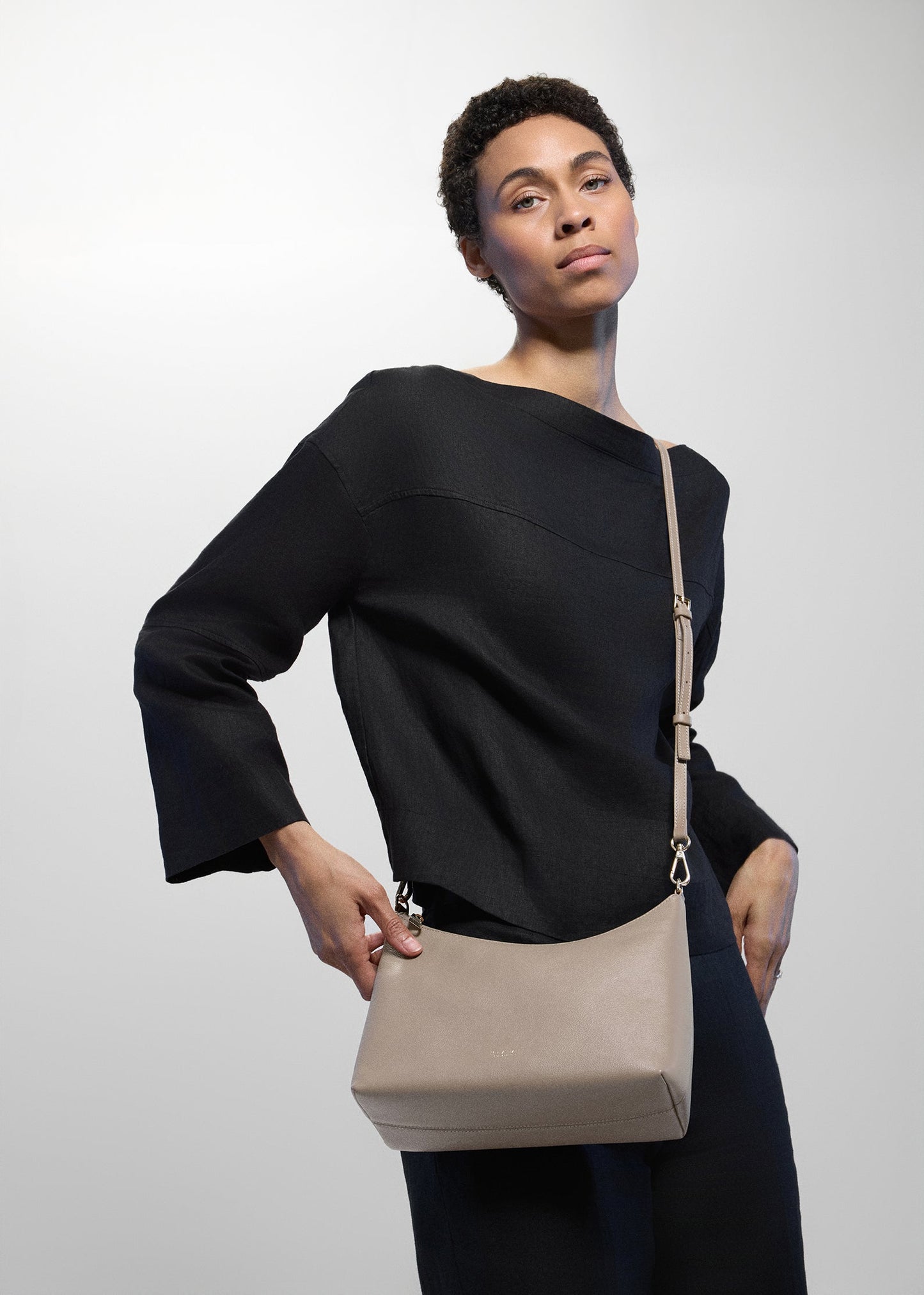 Addison Crossbody (Leather)