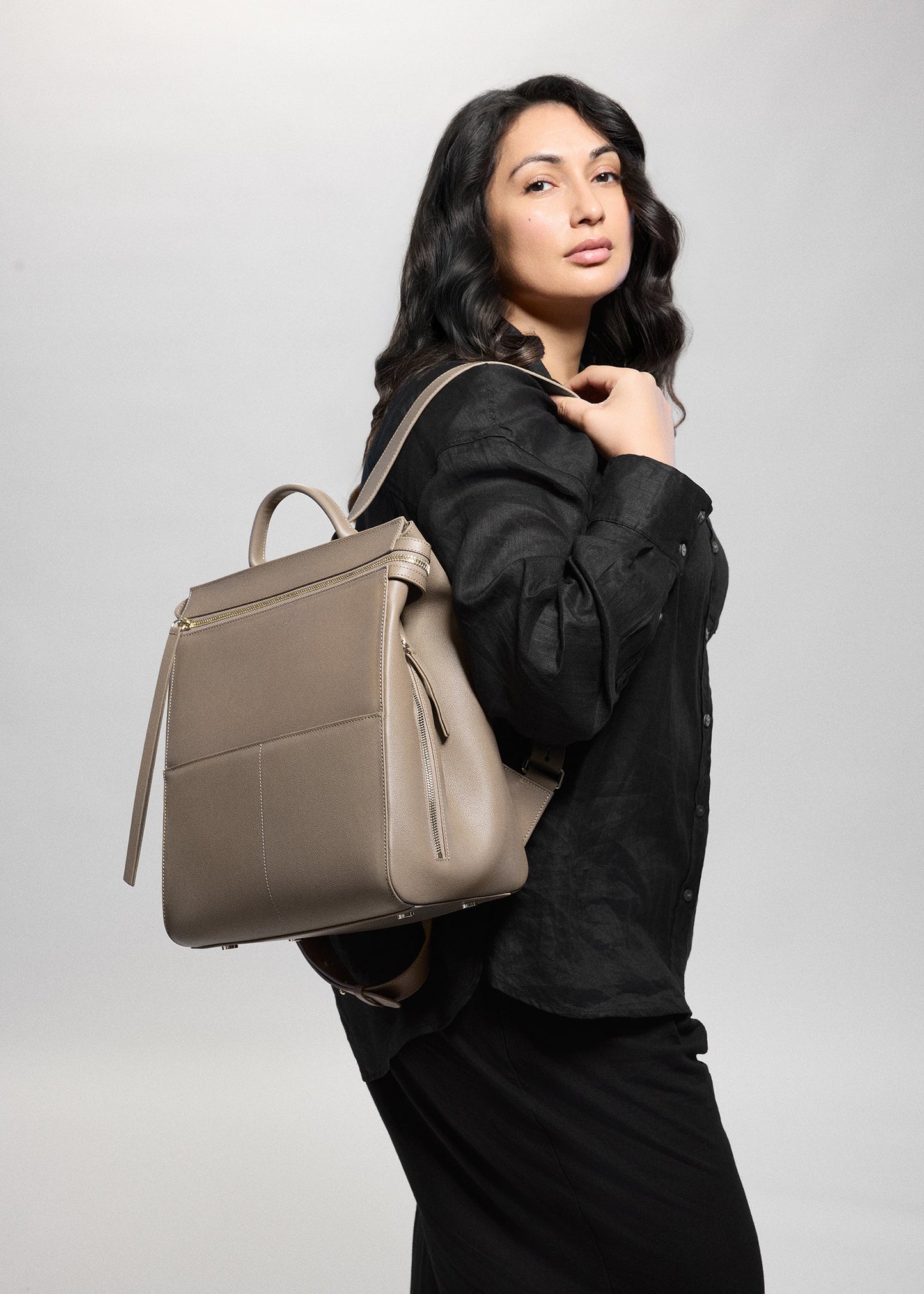 Harper Midi Backpack (Leather)