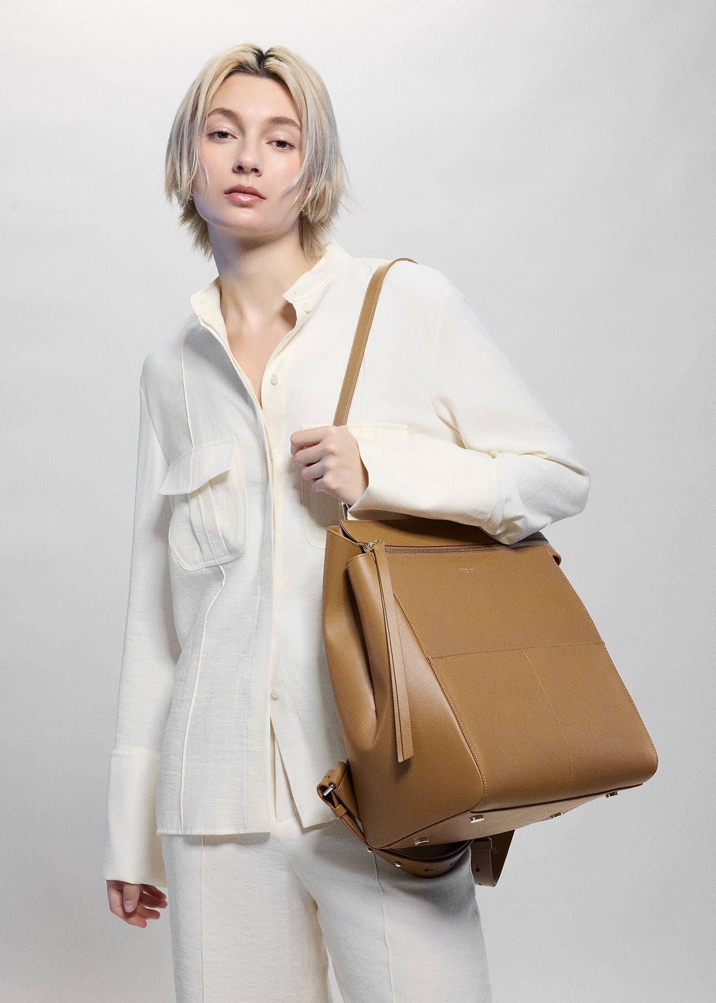 Harper Midi Backpack (Leather)