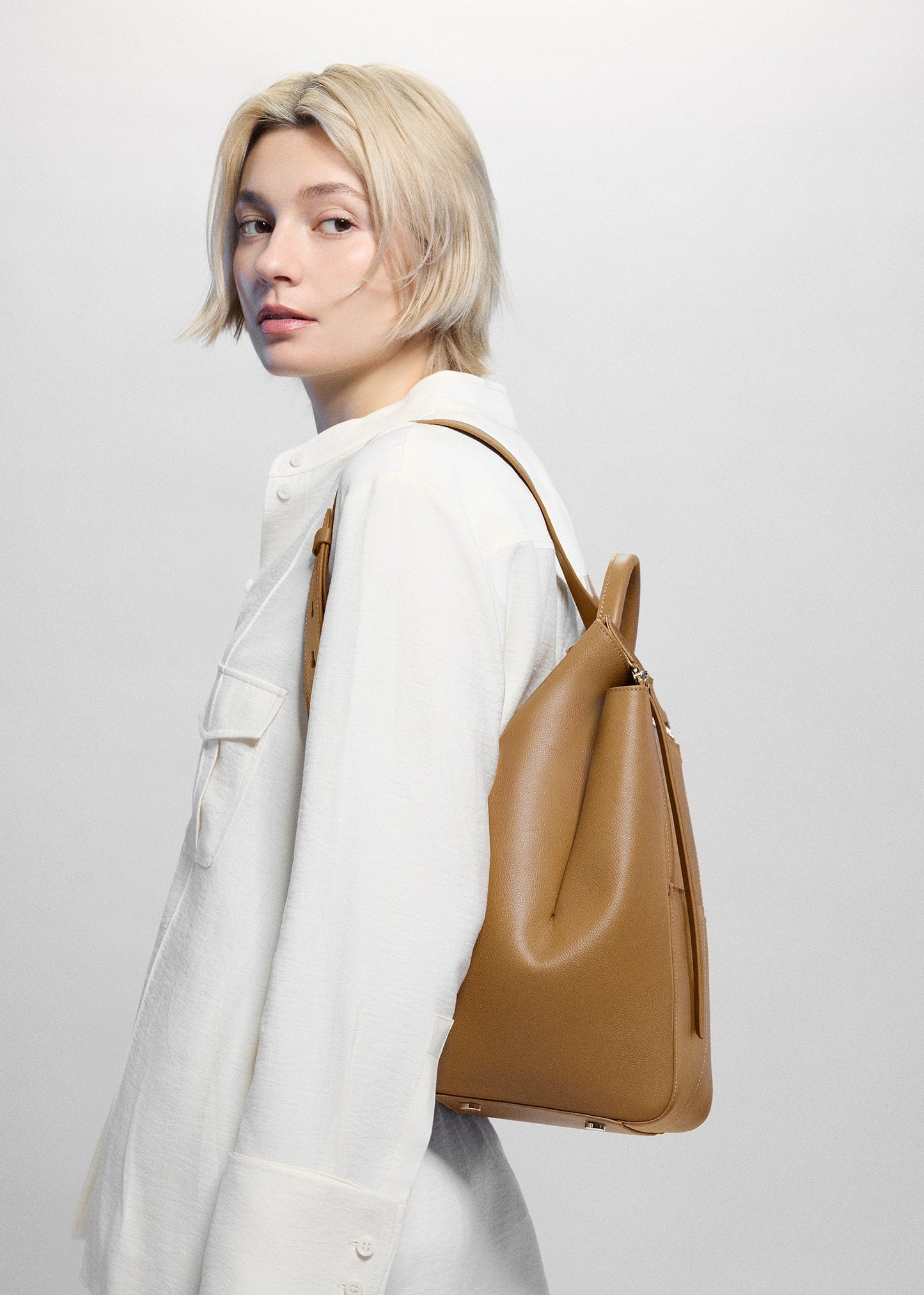 Harper Midi Backpack (Leather)